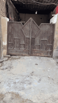 بيت • نهايه الكوسترات • ١٠٥م