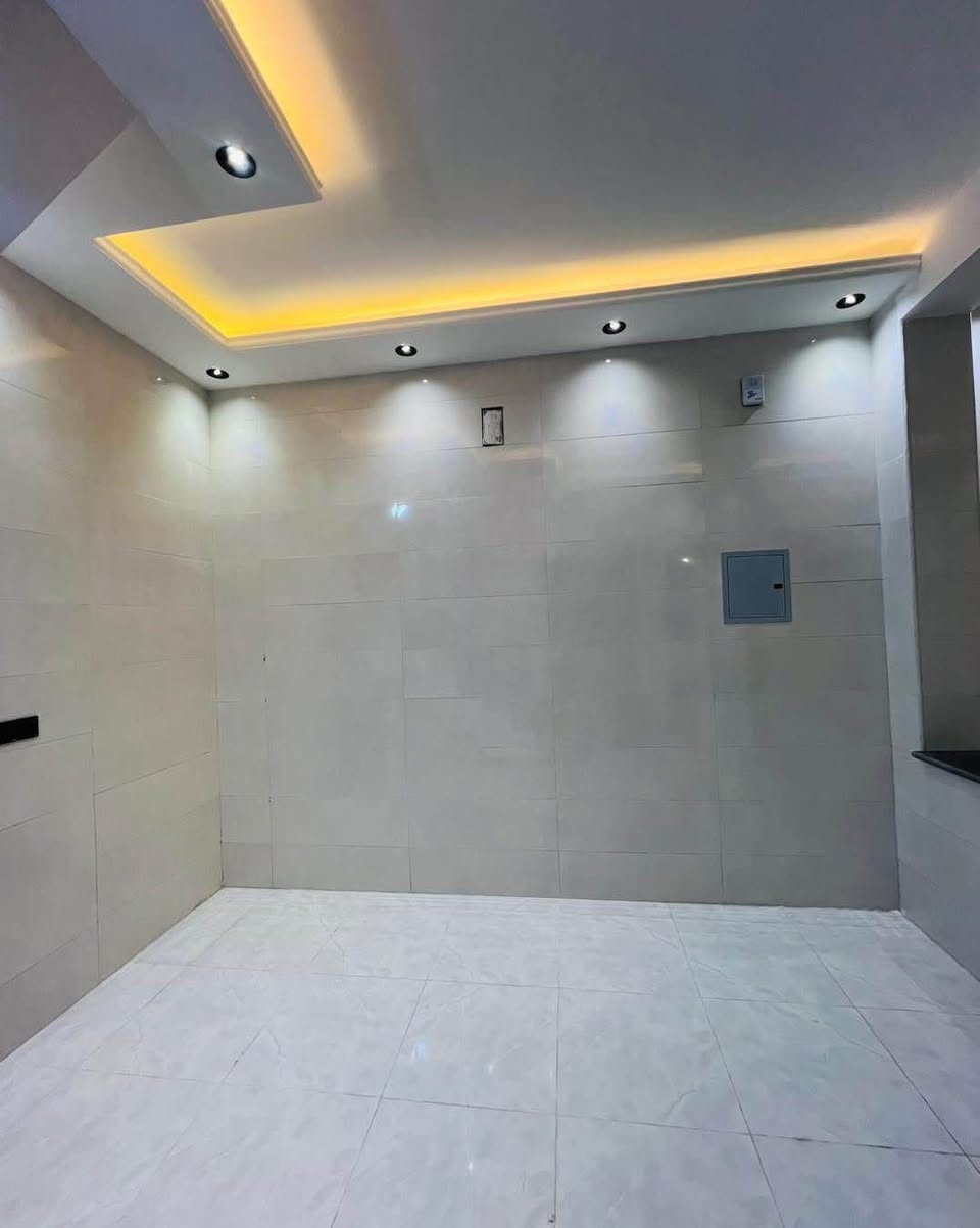 #دار_للبيع_طابو_زراعي 👇👇‎👇#استلام_مباشر

#الموقع // #حله_نادر_الثانيه_حي_الزيتون_الجديد

 #طابقين_بناء_حديث_درجه_اولى

#متوفر_كافه_الخدمات✅ ماء مجاري كهرباء تبليط عرض الشارع 10م اناره ليلية تحويل مباشر

#المساحه // 140 م

#السعر // خاص

#التفاصيل ( استقبال + مطبخ  + هول 

+ غرف نوم عدد 2 + مجمع صحيات عدد 3

+ منور عدد 2  + حديقة )

——————————

للاستفسار اكثر مراسلة الصفحة او الاتصال 

 #علاء_الغرباوي  📞 ***********

او مراجعه المكتب 🏠#مكتب_روعة_اللقاء_للعقار 🏠

               🏗️ #مــوقع_المكتب🏗️

{ بابل/ حله نادر الاولى شارع الخدمي قرب سكله صدام } حلة, بابل
