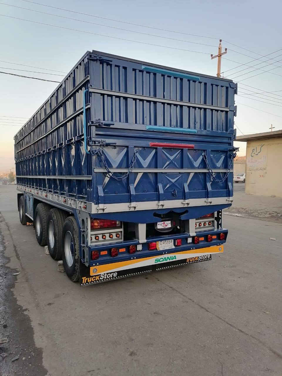 للبيع للبيع
سيارة
 قاطرة ومقطورى بلادية رقم نينوى بسمي حجم 143
***********
*********** 
السعر ٤٢٥وبيها مجال شي قليل المو شراي لايخابر
