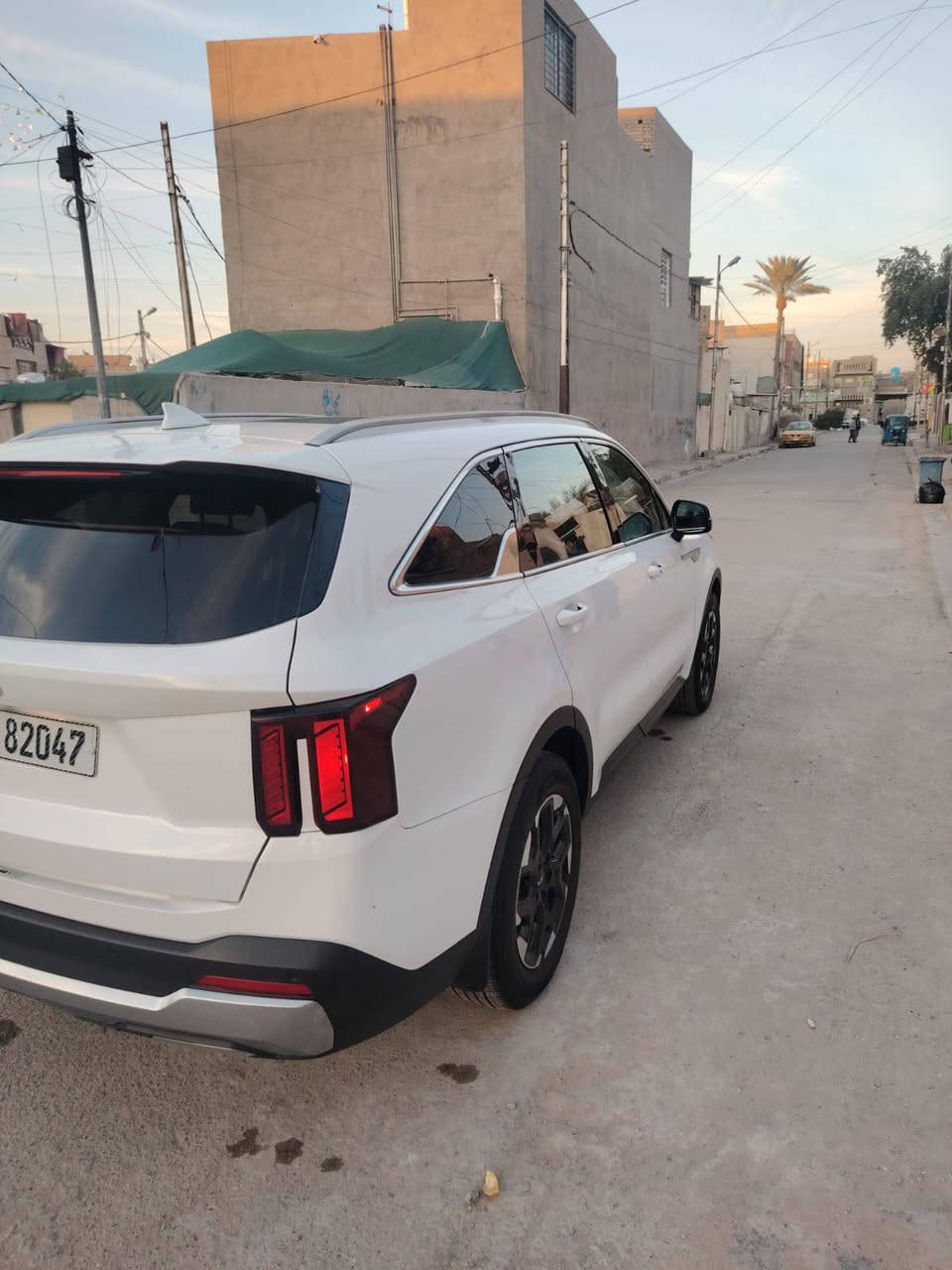 السلام عليكم سورنتو امريكي فئة S موديل 2024 السيارة فول مواصفات ماشية 37429 حادث بسيط جدا السعر 27500 $ للإتصال ***********
