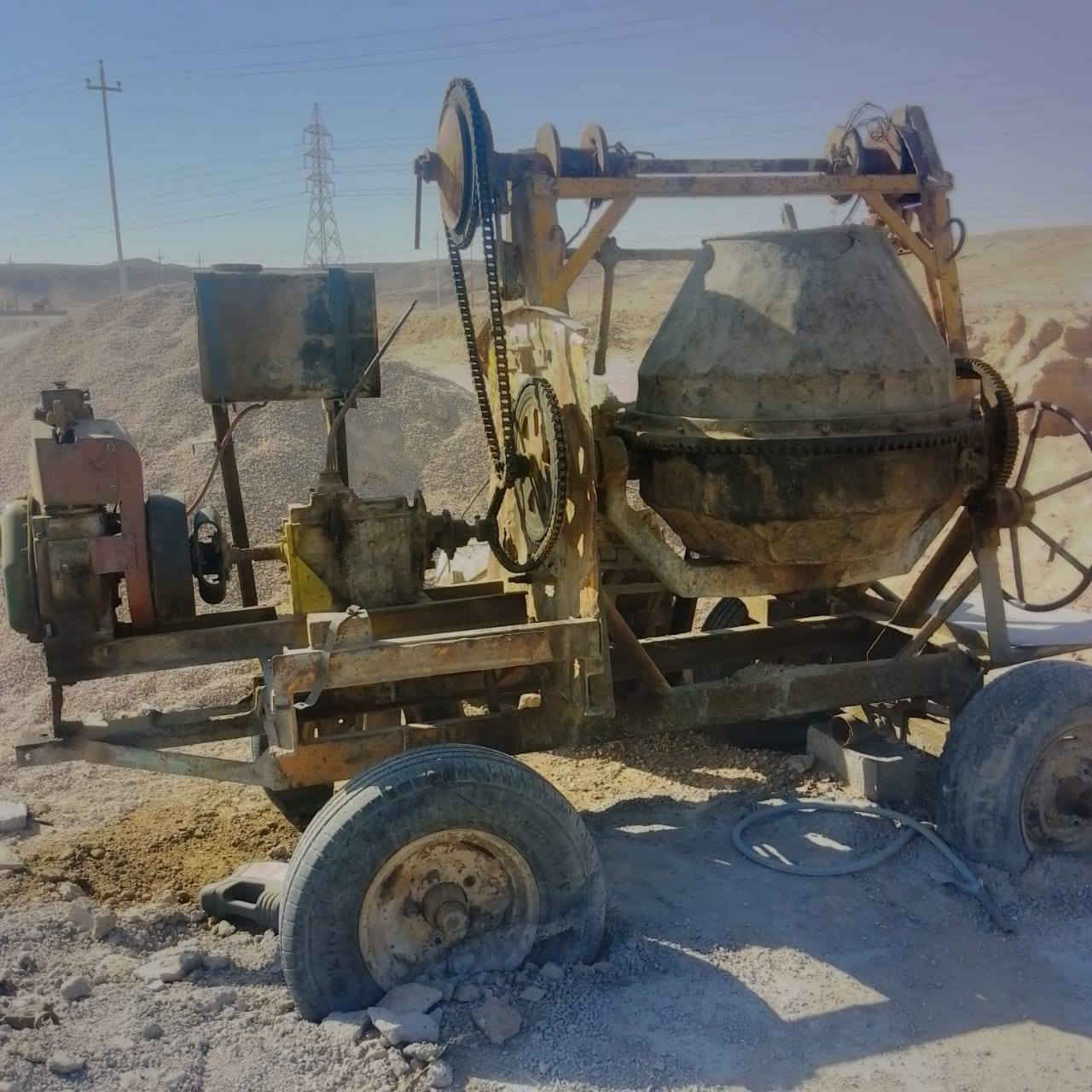 سلام عليكم يوجد مكبس بلوك كهربائي لبيع شغال عل فحص كامل وياخباطه ومولد ٥٥ كيفي كمنز استفسار عل رقم ***********
