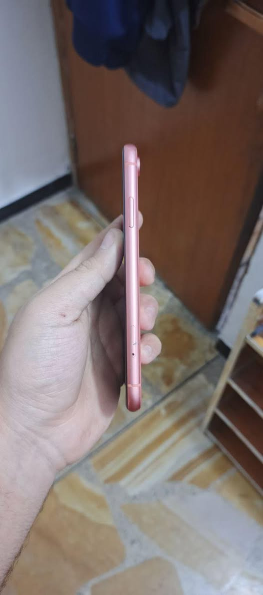 السلام عليكم ايفون اكس آر 128 بطارية 80 مكفول كلشي ممبدل بي الجهاز بلادي كلشي مابي فقط شوفه عينكم شخوط وآثار خفيفه سعره 200 الف ***********
