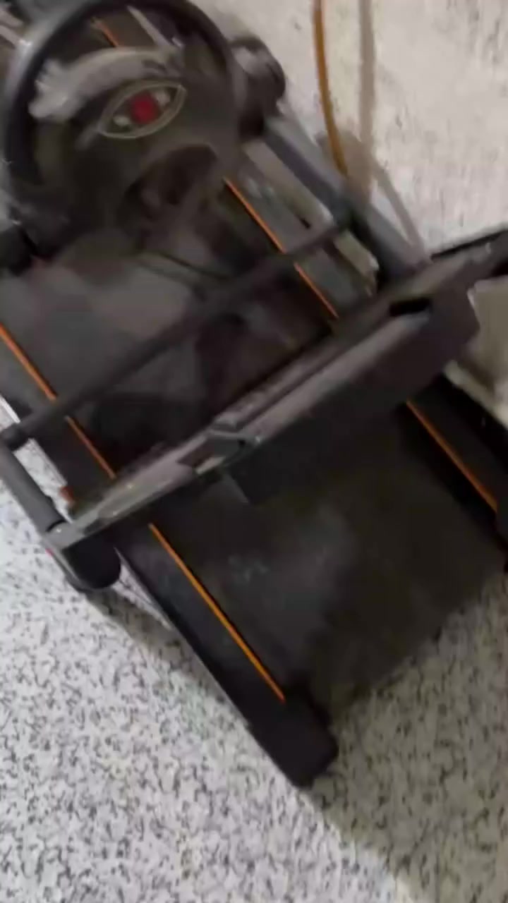 جهاز رياضه 

بي ركض وبي حرق شحوم 
الكارت مالته  ضاع ووكف الجري الرياضه 
بقه بس الشحوم شغال 

 وابيعه ع عطله ب٨٥ وبي مجال
*********** ***********
