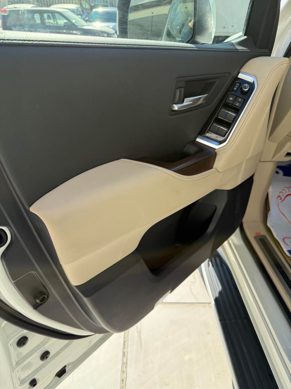 لاندكروز 2024 ساز ساس sas 
ماشي 9 الف داخل الضمان مكفولة كفالة عامة من كلشي
بغداد 
*********** بغداد, العراق
