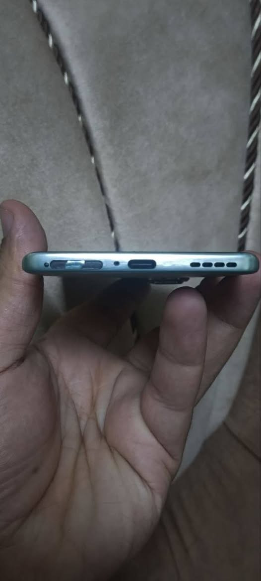 موبايل انفنكس هوت 50برو بلس ذاكرة 256 رام 16 الجهاز نظيف فقط مبدل ظهر أصلي مال تفليش الجهاز فقط مكسورة جامه مال كامرة بدون أغراض السعر 170 قفل الموصل الأيمن


**إذا كنت صاحب هذا الإعلان وتريد حذفه لأي سبب، رجاءا أرسل رسالة إلى الدعم الفني**