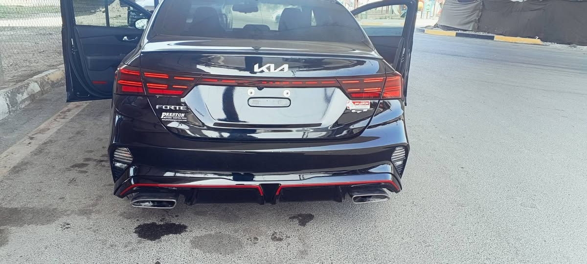 🚗 للبيع — Kia Forte GT 2024 بدون رقم اني المستورد باسمي 
سيارة شبابية بشكل رياضي ومواصفات حلوة
وارد أمريكي 🇺🇸
المواصفات:
• شاشة كبيرة
• كامرة خلفية
• تحكم ستيرن فول 
• جنوط رياضية GT
• لايتات LED
• وضعيات قيادة
• نظام أمان متطور
✨ السيارة نظيفة جداً ومرتبة
✨ شكل رياضي مميز
✨ جاهزة للاستخدام فوراً

📊 الممشى: 1000 ميل فقط (تقريباً جديدة)
🔧 الحادث:
تبديل بنيد أمامي ونصبغ السيارة وبيه ايرباك ستيرن وبرده ومبدل 
والتصليح مرتب وجاهزة للاستخدام

💰 السعر: (14000$ ) يعني 140ورقه وبيه مجال للشراي 
📍 الموقع: بغداد
📞 للاستفسار: (***********)
⚡ سعر مناسب مقارنة بالموديل والمواصفات
⚡ الجاد يتواصل خاص أو اتصال
