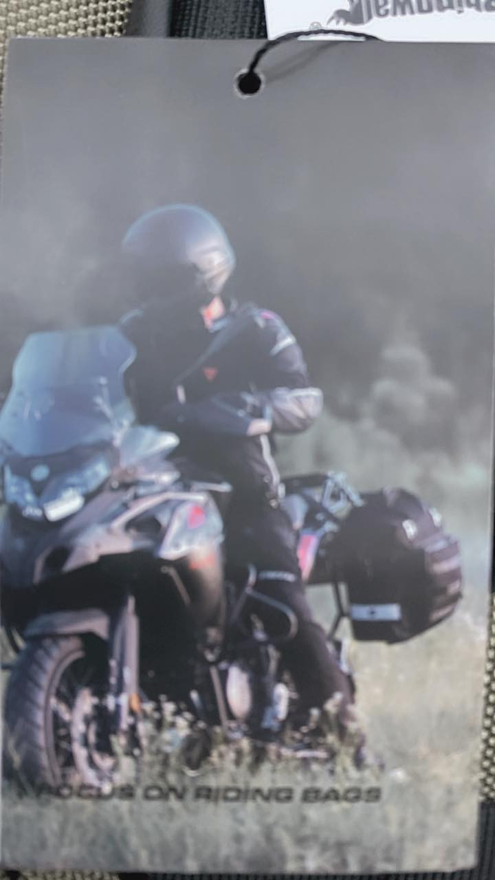 السلام عليكم حقيبه دراجات ترهم مال دلفري وترهم مال رحاله للبيع مال امزون جديده بعده بلچيس السعر القطعه 20 والقطعتين ب30 الف 
***********
