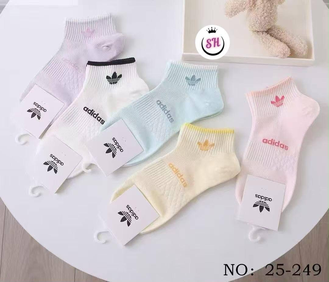 *New collection*🌷كلسات رجالي & نسائي*
🇨🇳Made in china🇨🇳*🌷نوعيه ممتازة .صيني* 
10 جوز كلسات  ب 12$🔥


**إذا كنت صاحب هذا الإعلان وتريد حذفه لأي سبب، رجاءا أرسل رسالة إلى الدعم الفني**