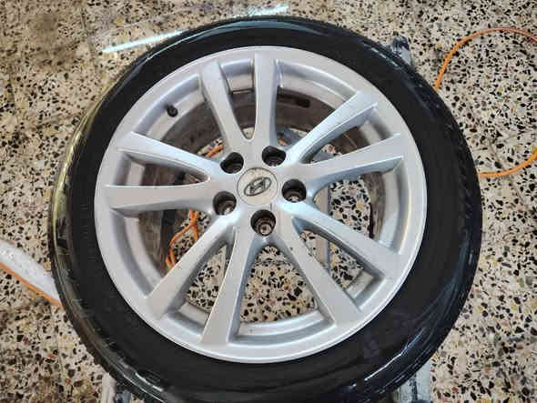 السلام عليكم تاير ويل للبيت مال توسان ويالة نظاف مال تفصيخ وياهن تاير هم نضيف شرط الفحص لا لحيم ولا عواج  سعر ٢٢٥الف قفل مكاني بغداد *********** بي واتساب واذا تريد توصيل هم اوصلهن الك
