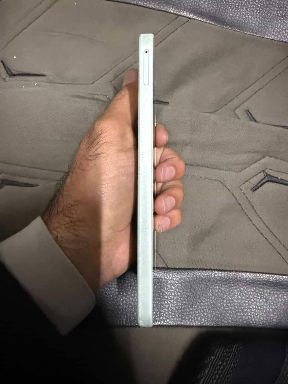 مبايل  A16 
ذاكره 128 
رام 6
اسعر 125 وبي مجال 
***********
