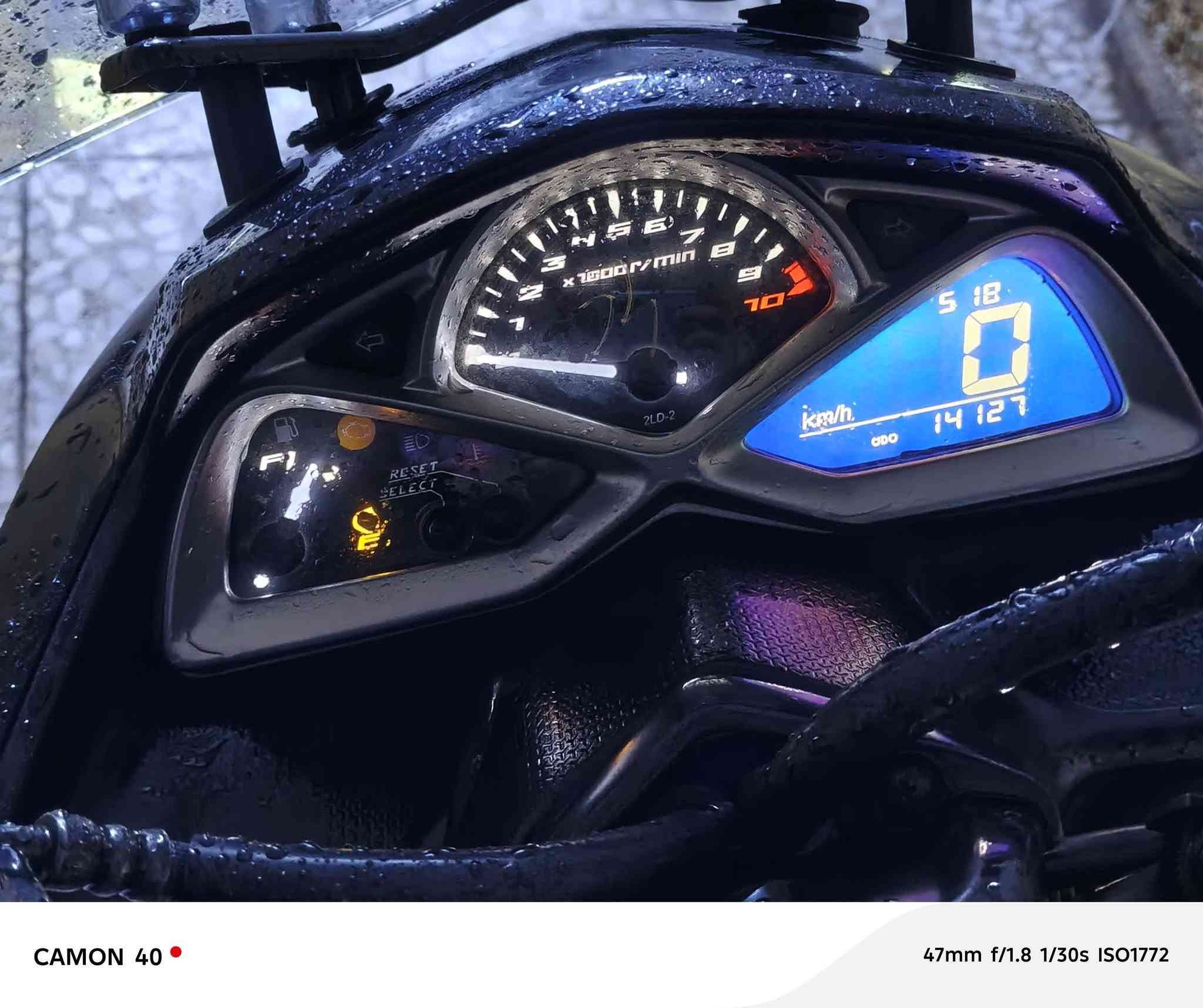 دراجه ماجسته اس الحديث للبيع فقط بدون مراوس صار يومين من جبتها من الرمبه ماشيه 14 الف فقط محرك 155 الدراجه نظيفه وبيها كتلوك الشركه والاوراق السعر 18 ورقه وبيها مجال بسيط العنوان شارع فلسطين قرب مطعم الابتسام 
***********
