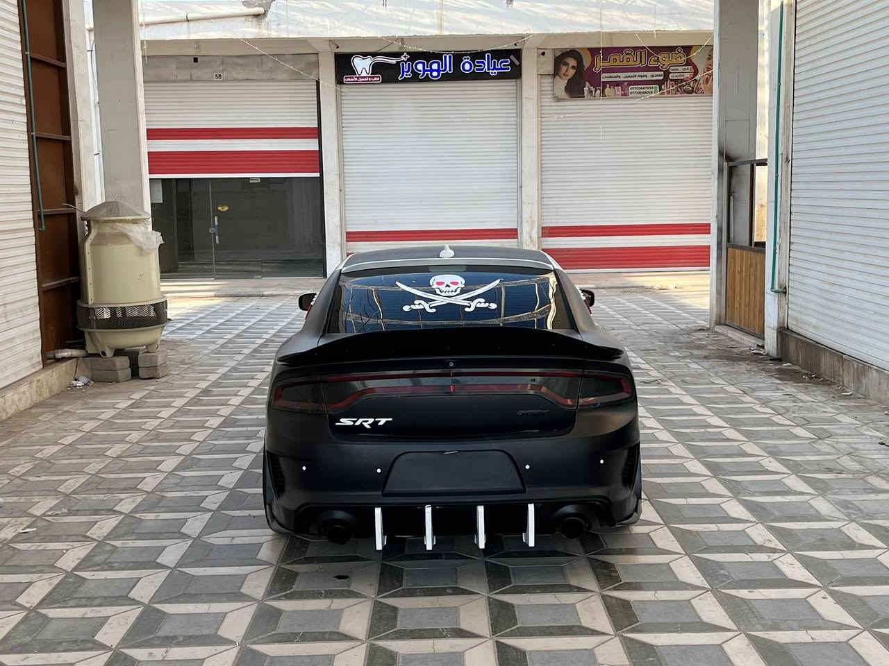 سلام عليكم من رخصه الادمن ( البيع دوج جارجر /SRT6400scat pack موديل (2016) اصل رقم بغداد الدولي مشروع وطني سنويه جديده باسمي تحويل ثاني يوم السياره وارد امريكي  اجت من امريكا بيهه قطع 4 كلير مكفوله من العام والحزام بدون  دواخل او ارباك بجم بلاد كفاله وبدون أي ظرر داخلي شواصي اولغود مكفوله مكينه وكير بلكارتون 
مواصفات السياره 
1/ مكينه وكير 6400 جدد
2/ تبريد امامي خلفي 
3/اكسل قفل SRT
4/ فجوج برمبو 4 بستم
5/ درايف مود SRT 
6/  شفتات ستيرآ 
7/ كزوز موبار صوت طرب 
8 /  كامره خلفيه 
9/ حساسات خلفيه 
10/ كشنات جلد تدفئه تبريد 
11/ خزن ميموري 
12/ تخم ويل نجمه خسفه قويه اصلي تخم تاير 315 والامامي275   
13/ولف حماوه ريسنك 
14/ بلكات ريسنك 
وباقي مواصفات السكات معروفه والسياره جديده اوجاهزه من كلشي على أيدي استخدام شخصي وماشيه ( 100) الف فقط جاهزه ع الأخير ومصروف عليهه كلش هواي  #####@@ سياره امبرمجه سيفتي عل بانزين   عادي محسن مو مشكله سياره خيرمن الله جاهزه من كلشي مواصفاته معروفه فول عده فتحه سقف للعلم صور حديثه اليوم  والسعر مناسب بلعافيه لي ياخذه لان متعوب عليه السعر (178) اوبيه مجال رقم الهاتف (***********) اثير (***********) الشراي يتصل ويدلل مكاني ( البصره قضاء المدينه اي ستفسار عل رقم ) وأنه بخدمتكم
