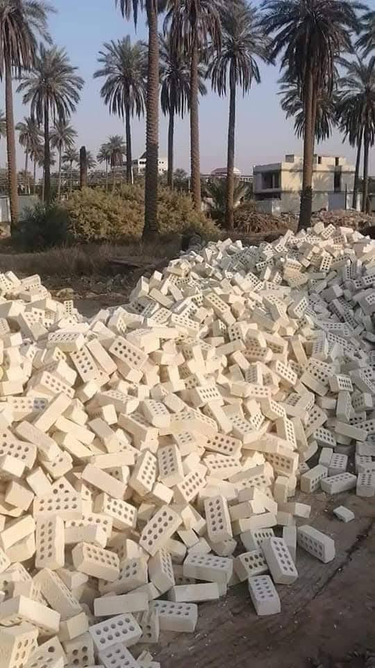 طابوق النهروان من المجمع الاول والدرجات الاولى اسعار مناسبه جدا..... يجيكم الطابوك على الشروط المذكوره غير هيج يحق لكم رفض الطابوق.... 🖊
لون ابيض  +  قوه  انضغاط عالي 🩵❤
عدد كامل مع الزياده 350🌹🌹🌹
فحص املاح فئة 🅰️🅰️
التوصيل لكل المحافضات خلال 24 ساعه 🕜🌿
وحياكم الله واهلا وسهلا  بكم 🩷🩷🩷  ***********   ***********  ❣️❣️❣️❣️❣️❣️❣️❣️
