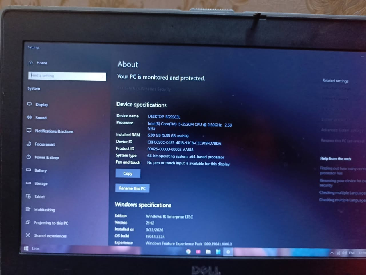سلام عليكم لابتوب DELL 
المعالج core i5 جيل الثاني
الرامات 6DDR3
كرت شاشه داخلي intel Graphics 3000 
الهارد سعه التخزين 500 كيكا hdd 
بطارية متوسطه تعطيك عمل ساعه فقط
ملحقاته هي الشاحن فقط
مفيد للدراسه وتصفح والالعاب الخفيفه


**إذا كنت صاحب هذا الإعلان وتريد حذفه لأي سبب، رجاءا أرسل رسالة إلى الدعم الفني**