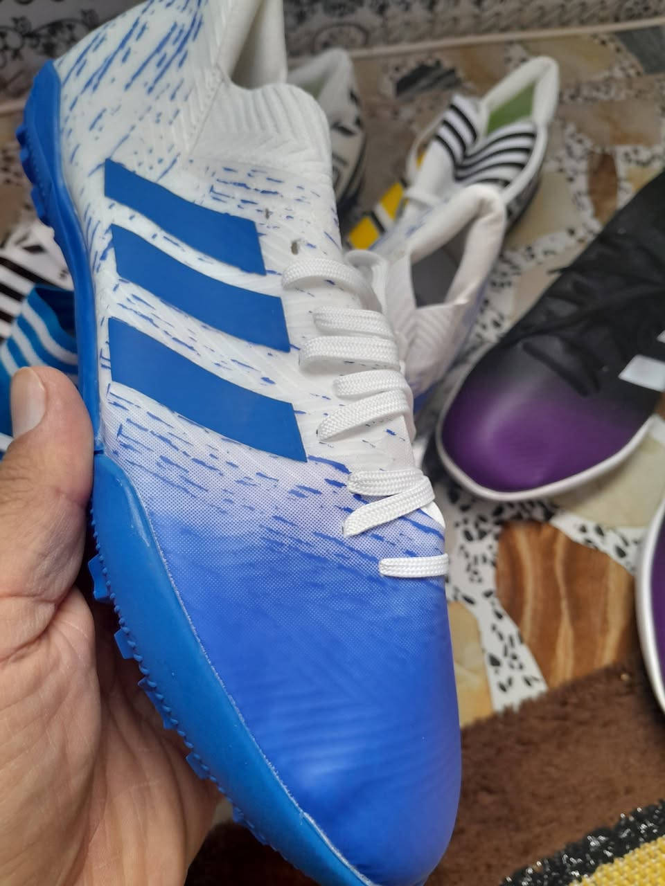 حذاء مسي الاصلي خياط داخلي قطع تحفه الوان وقياسات للتواصل خاص او الاتصال ***********
