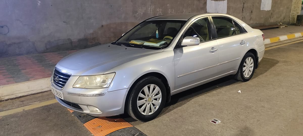 سوناتا خليجي مكفول عدا شبر بارد باب عكس السائق موديل 2010 محرك 2400 دوش 4 سلندر 
رقم بغداد انكليزي سنويه لل 2030  الداخل بيجي سياره مال جناي مامتعوبه السعر 132 ورقه مجال بسيط مكان السياره فلوجه  
الاتصال  ***********
