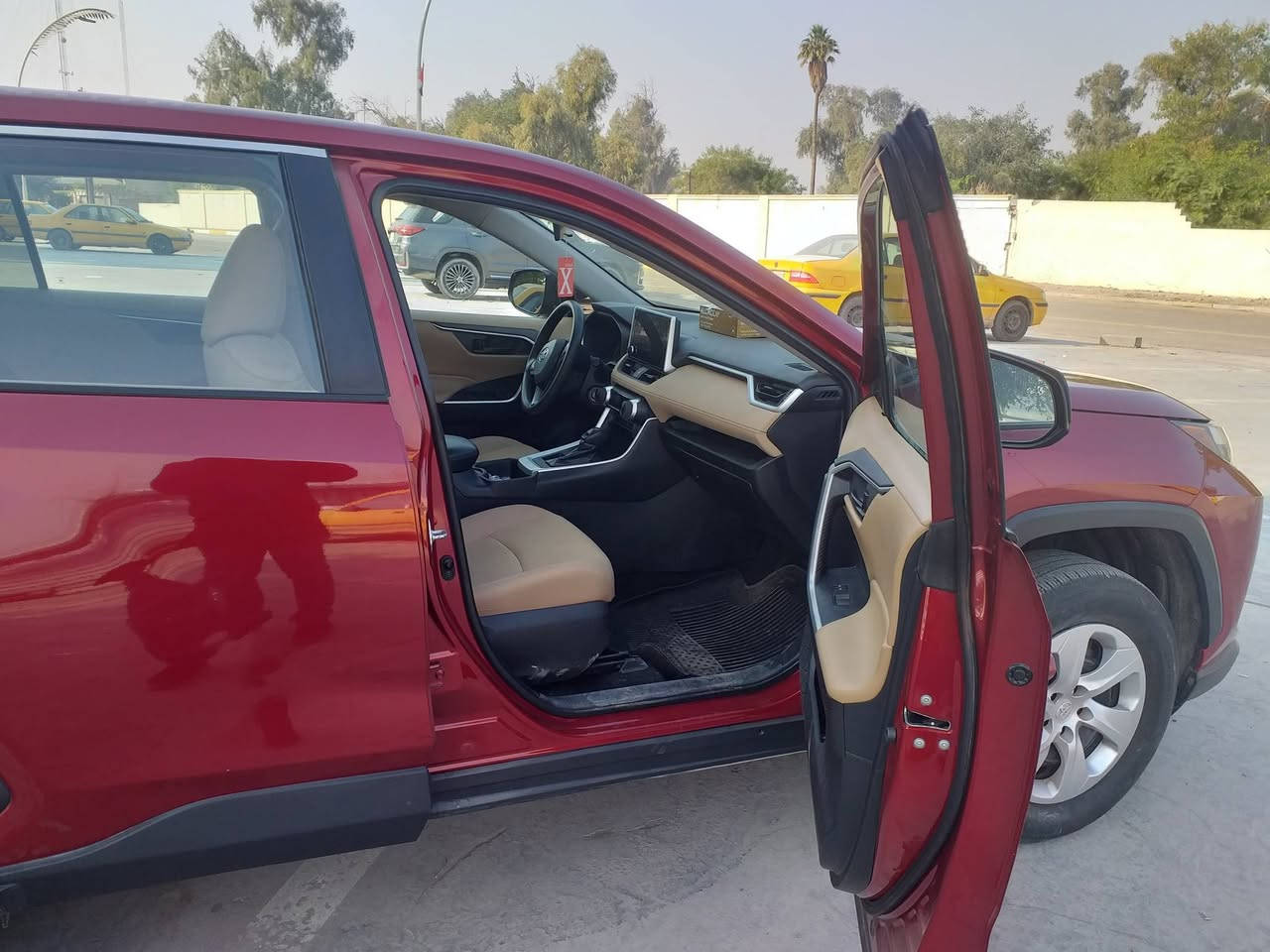 راف فور  LE  2023  دخول جديد بيع أو مراوس السيارة مكفولة بدون صبغ بدون تبديل
مرقم جاهز رقم بغداد 
محرك ٤ سلندر ٢٥٠٠
تحكمات ستيرن  جهتين 
هاند بريك دكمه 
ماشية ٦٥ الف
قطعتين تبريد 
٣ وضعيات قيادة
وبعد هاي مواصفات LE
السيارة مكفولة بدون صبغ بدون تبديل
بيهه تقرير مياه أمطار بسيط
السيارة شغالة من امريكا
السعر 226  بيهه مجال بسيط  
موبايل  ***********  ابو طيبة /الكاظمية
