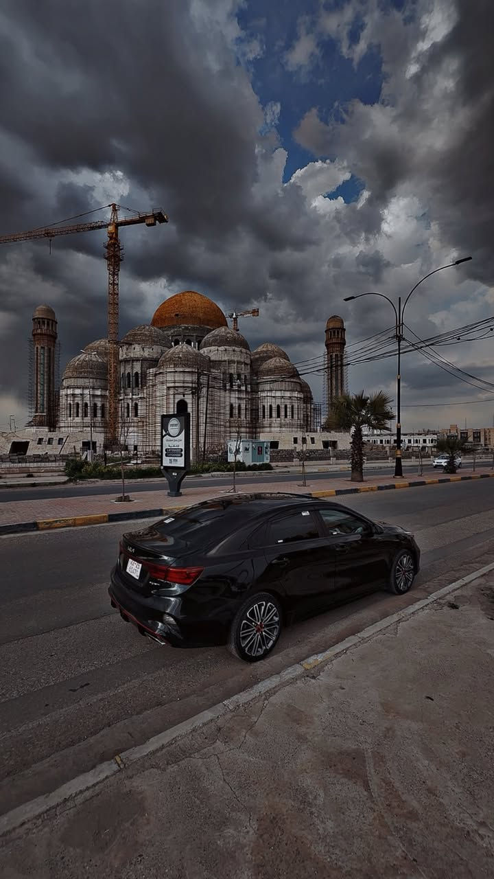 السلام عليكم 
فورتي للبيع 
فول (1/1)
محرك (16 توربو) 
ضررها جاملغ خلفي جهة سايق بس 
وماشيه (52)الف 
موديل (2023)
مكانها (موصل) 
وهذا رقم واتصل إذا شراي 
(***********)
