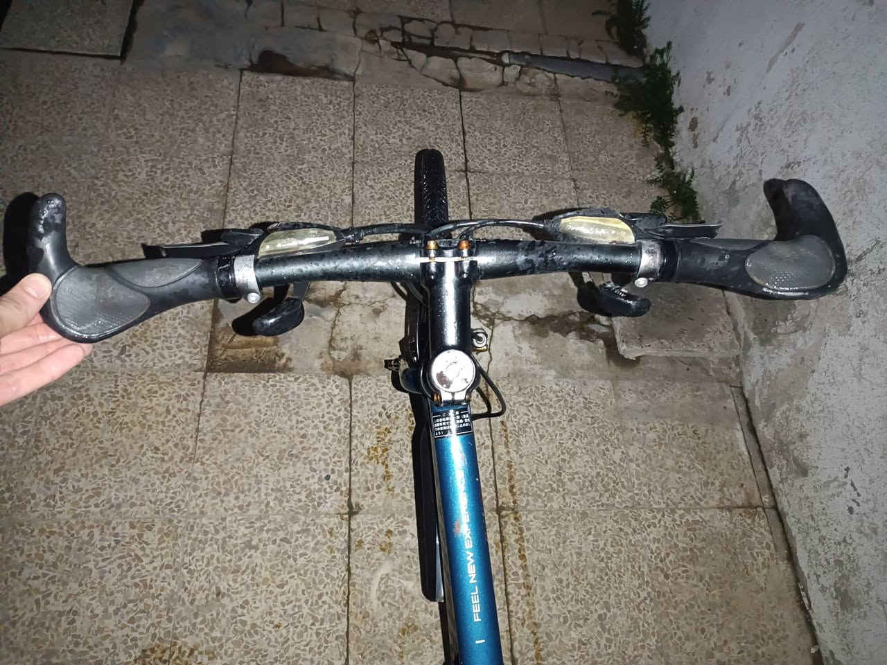 بيسكل للبيع ماركه air_00
C700 
حجم 28 
بيسكل نضيف 
السعر 150 وبي مجال


**إذا كنت صاحب هذا الإعلان وتريد حذفه لأي سبب، رجاءا أرسل رسالة إلى الدعم الفني**