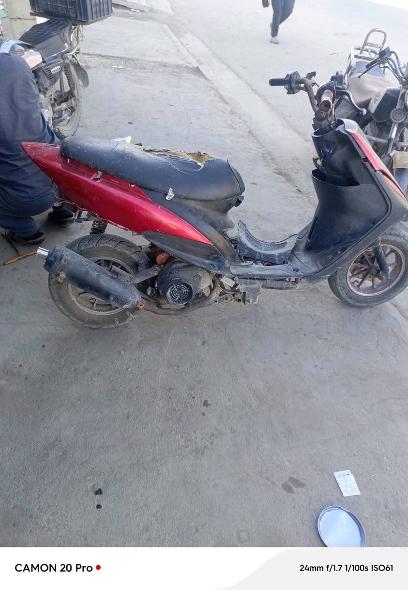 كربلاء مقابل معرض الحمداني شغال بس شوفت عينك بيها نواقص مكينتها مكفوله من التنقيص او التبخير ***********السعر 200وبيها مجال بسيط
