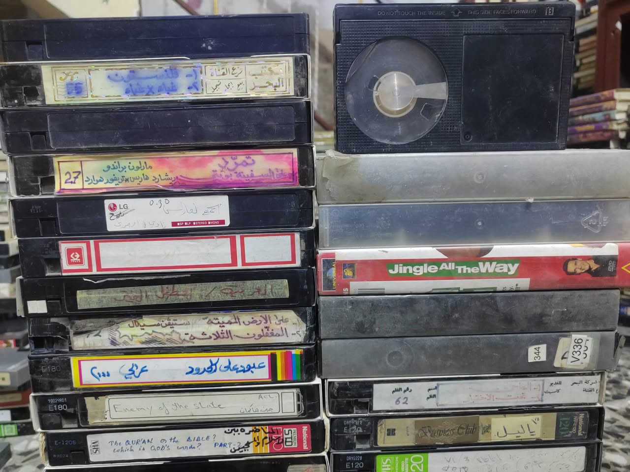37 شريط فيديو
سعر المجموعة  40 الف  مع التوصيل
للتواصل ***********
