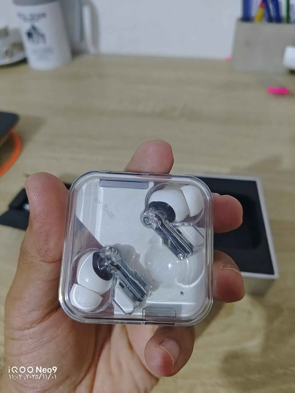 السلام عليكم . سماعات Nothing Ear 1  البريطانية 
تجربة صوت راقيه و مايكات واضحة بالاتصال و الالعاب 
و عزل على اعلى مستوى 
عزل على 3 درجات ،
 نظام تقليل التأخير بالالعاب يعني العب و انت مرتاح 
شحن لاسلكي و ميزة ربط كل سماعة على جهاز 
مستخدمه نظيفه ملحقاتها كاملة السعر 55 الف فقط  
 مع التوصيل  سعر ثابت 

موجود 3  قطعتين باللون الابيض و واحدة باللون الاسود 
مكاني كربلاء حي الغدير شارع المشجر 
*********** كربلاء, العراق
