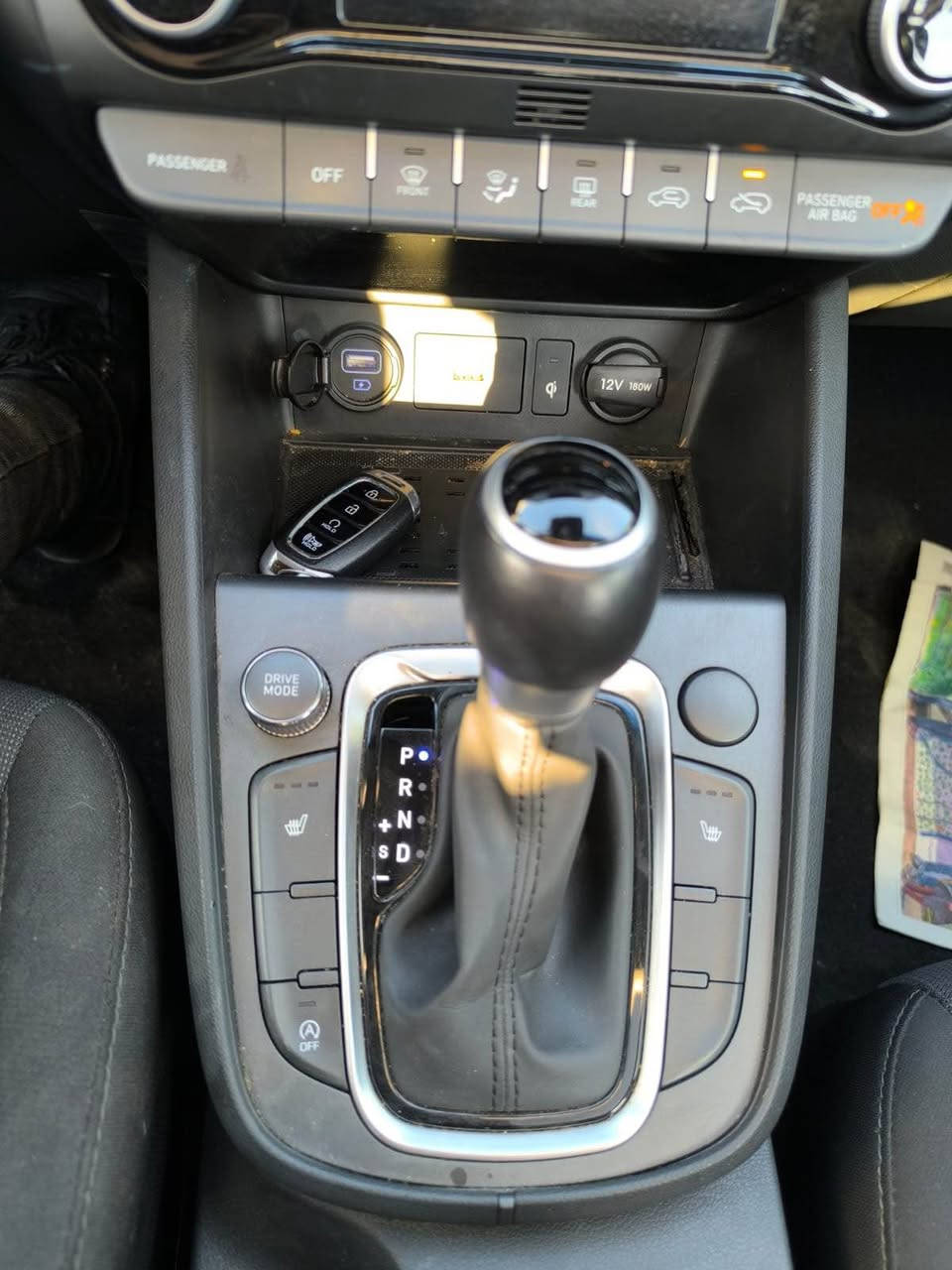 هونداي_كونا _وارد امريكي 
2023 HYUNDAI KONA, SEL
موديل 2023
مواصفات SEL 
محرك 2000دوش المرغوب 

مواصفات:
1.بصمة+بصمة ابواب 
2.رادارات خلفية وجانبية 
3.سلايت (فتحة)
4.اشاير بالمري 
5.كامرة دوارة 
6.حساسات ب الاطارات
7.حساسات امامي+جانبي
8.تدفئة بالكشنات 
9.كشنات مخمل 
10.مانع انحدار
11.مانع انزلاق 
12.تحكمات ستيرن
الحادث :
فقط بابين صبغ -  💯 
بدون دواخل 💯 
الايرباك: سليم 💯 

العنوان:اربيل-معرض اربيل كارس 
الرقم:  واتساب 

السعر :155 مرقم كامل
*********** واتساب اكر, نينوى
