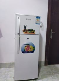 ثلاجة 10 قدم • تجميد شغال • نظيفة