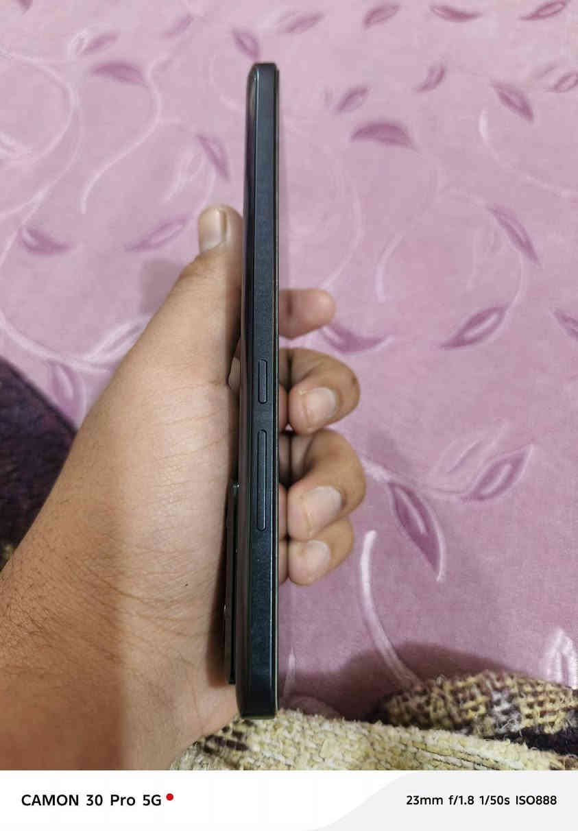 شاومي 13t للمراوس
بأقل منه مع فرق 

المعالج دايمنستي 8200 ببجي 120 فريم

الكاميرا فلاكشيب 

ذاكره 256 عشوائيه 12+12

للاتصال 

***********
