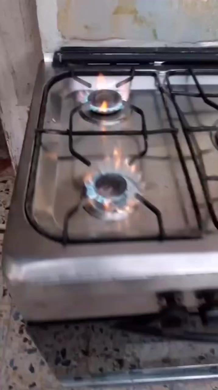 للبيع طباخ   ،، تصل ***********
