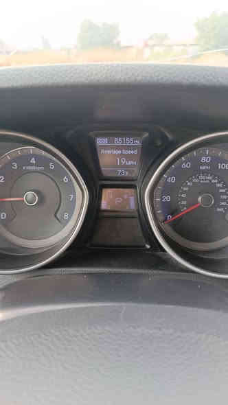 سلام عليكم من رخصة مدير الكروب  النترا 2016 هاج باك   امريكي حادث جاملغ الايسر الامامي فول ما عدة الفتحة  مكينة جي دي اي  2000  رقمي ***********   رقم بغداد بسمي  السعر  110 اوبيهة مجال بصيط  أو الي عند سيارة عالية باجيرو  تراوس   عذرا على الإطالة
