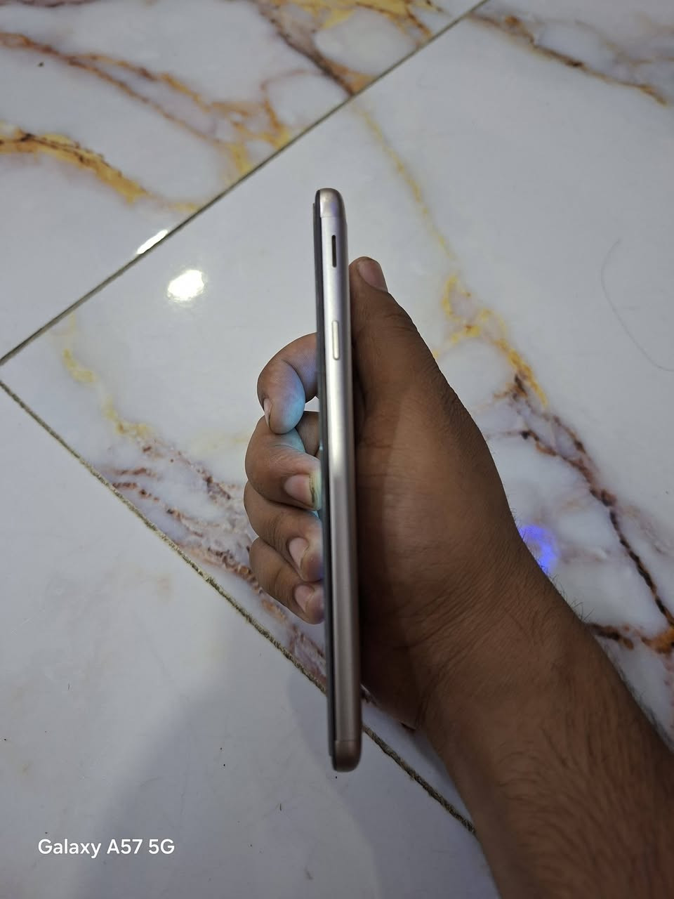 السلام عليكم j7prime2 للبيع ب ٥٠
الجهاز نضيف ذاكرة ٣٢ فقط بي فطر بالشاشة اي تأثير ماكو بدون تصليح بغداد الشعب ***********
