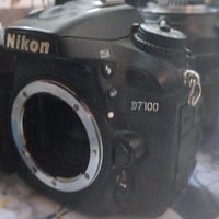 كاميرات مستعمله للبيع  Nikon D7100  Canon EOS 700D  بدون ملحقات  انطي ...