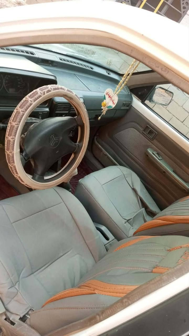 السلام عليكم سايبه للبيع موديل 9 خصوصي رقم انكليزي بسمي سنويه 31 رقم جديد السياره جاهزه انكر سويج وطلع وين ميعجبك العنوان ميسان السعر 35 التواصل ***********
