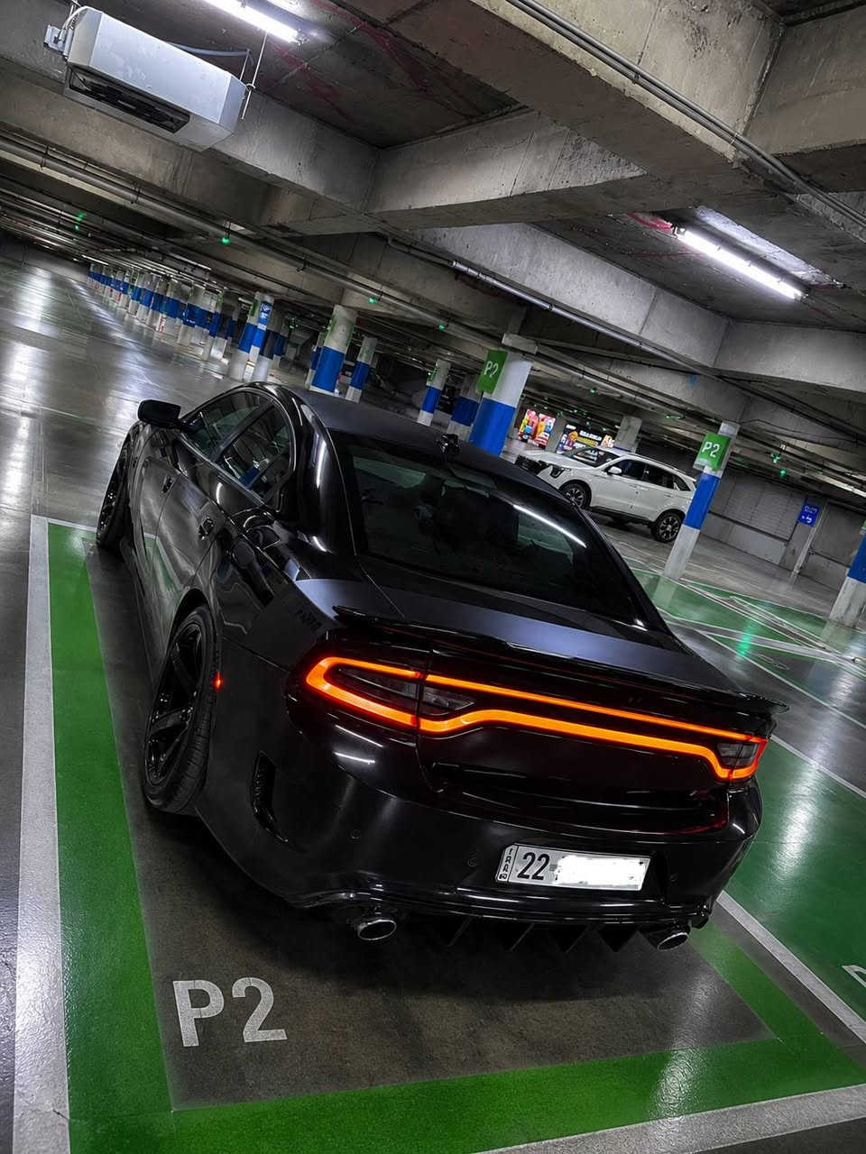 DODGE CHARGER RT 2018
‎ دوج تشارجر RT موديل 2018
*********** 
‎ محرك 5.7 HEMI V8 قوة  370 حصان
 ناقل حركة أوتوماتيكي 8 سرعات ✅ شاشة كبيرة✅ مقاعد جلد شامواه✅ مقاعد ذاكرة (Memory Seats)✅ مقاعد مبردة✅ مقاعد مدفأة✅ مفتاح ذكي وتشغيل بالبصمة (Push Start)✅ كاميرا خلفية✅ حساسات ركن✅ مقود جلد✅ صوت عادم مميز

‎ قطع واحد  صبغ بجم كبس بس نص سندوق صبغ قطعة واحد موبدل 📌 بدون إيرباگ📌  وناقل الحركة بحالة ممتازة📌 السيارة نظيفة من الداخل والخارج📌 جاهزة لأي فحص
٠٧٥١/٥٣٣٥٣٢٣ 
‎🔥 سيارة قوية وجميلة لعشاق RT، بصوت HEMI المميز والمظهر الرياضي الخاص. 🔥
 ‎سعر $١٧٤ بي مجال

‎🚗 دۆج چارجەر RT مودێل 2018 🚗
✅ مۆتۆری 5.7 HEMI V8
‎✅ گێڕی ئۆتۆماتیک 8 خولەک
‎✅ سلاید
‎✅ شاشەی گەورە
‎✅ کۆشنی شامۆ
‎✅ کۆشنی خەزن
‎✅ کۆشنی سارد
‎✅ کۆشنی گەرم
‎✅ ستارتی دوگمە
‎✅ کامێرای دواوە
‎✅ سێنسەری پارکینگ
‎✅ فرمانی چەرم
‎✅ سەوتی گزۆزی بەرمەجە

‎📌 يه ك پارچه گۆڕاوه و پارچە يه ك بۆیاغ 
‎📌 بەبێ ئێرباگ
‎📌 مۆتۆر و گێڕ زۆر باش
‎📌 ناوەوە و دەرەوە خاوێن
‎📌 ئامادەی هەر جۆرە پشکنینێک

‎🔥 سەیارەیەکی بەهێز و جوان بۆ حەزەوانی RT، خاوێن و ئامادەی بەکارهێنان. 🔥
‎سعر $١٧٤ مجاليكی برايانه أربيل, العراق
