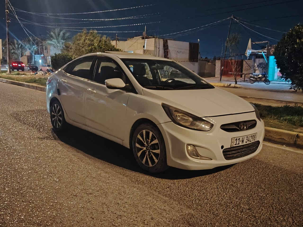 سلام عليكم سياره نوع اكسنت 2016خليجي فول مواصفات فتحه شاشه كامره حساسات امامي خلفي تحكم ستيرن جهتين بيه مكانات كلير العنوان كربلاء السعر 87بيه مجال رقم*********** الهاتف
