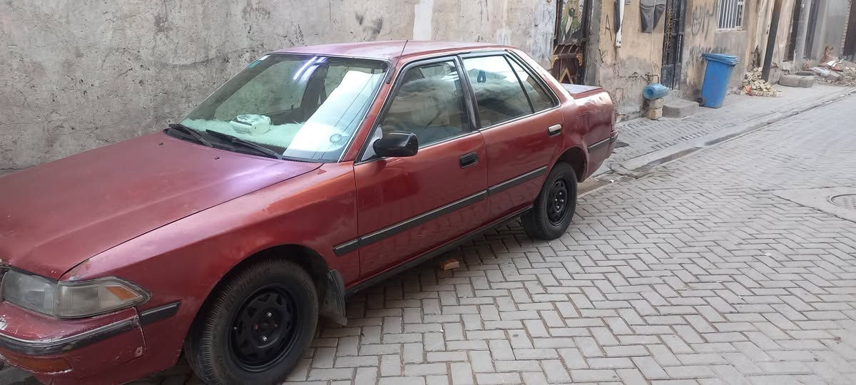 سلام عليكم
اكرونة ١٩٩١ كير اوتوماتيك 
سيارة خير من الله  بس الونهة جارد 
بغداد رقمهة بسمي 
مكانهة مدينت الصدر 
***********
