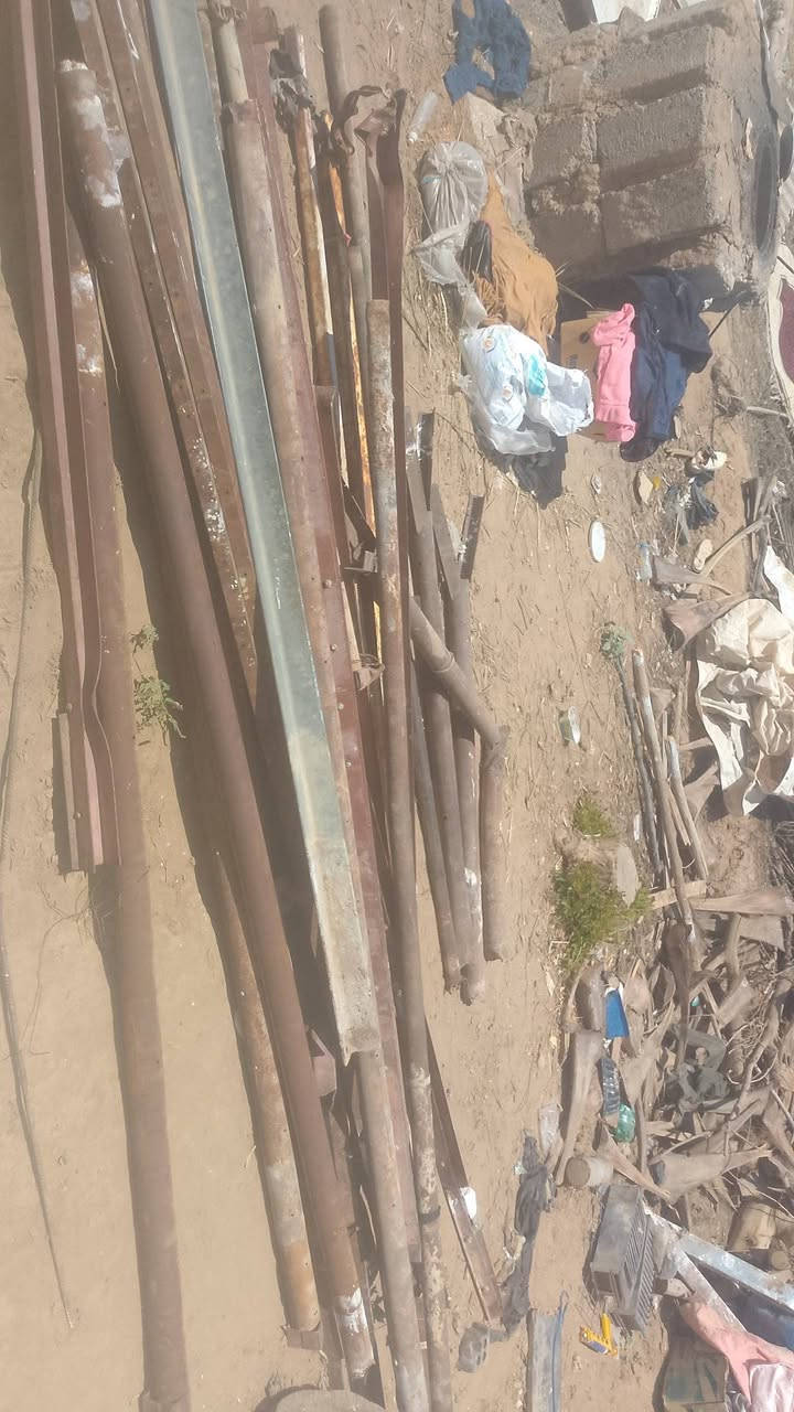 سلام عليكم ورحمة الله وبركاته  عندي جينكو وا بواري جديد المتر ب8التفاصيل علئ رقم ***********
