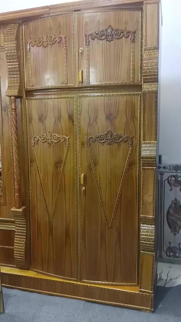 غرفه جديده غير مستعمله للبيع عنوان الحله شوملي السعر 900وبيه مجال اتصال على هاذا رقم ***********
