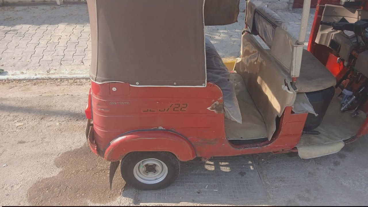 سلام عليكم تكتك للبيع موديل ١٩ رقم وسنويه بل سنويه شهر ٢ وقبل لارقمهم شهر ٤  ***********
