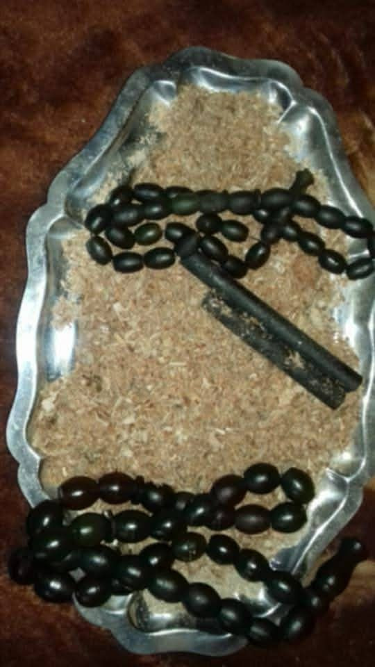 عكاز من نشارة عود المسك وسبح وزنتين وسطيخ وفحله من  عود المسك التهامي اليمني ريحه فواحه شرط دائمه بدون فرد تواجد دمشق مع امكانية الشحن مضمون التحويل المالي بنفس يوم الشحن الرجاء التعامل ع هذا الاساس


**إذا كنت صاحب هذا الإعلان وتريد حذفه لأي سبب، رجاءا أرسل رسالة إلى الدعم الفني**