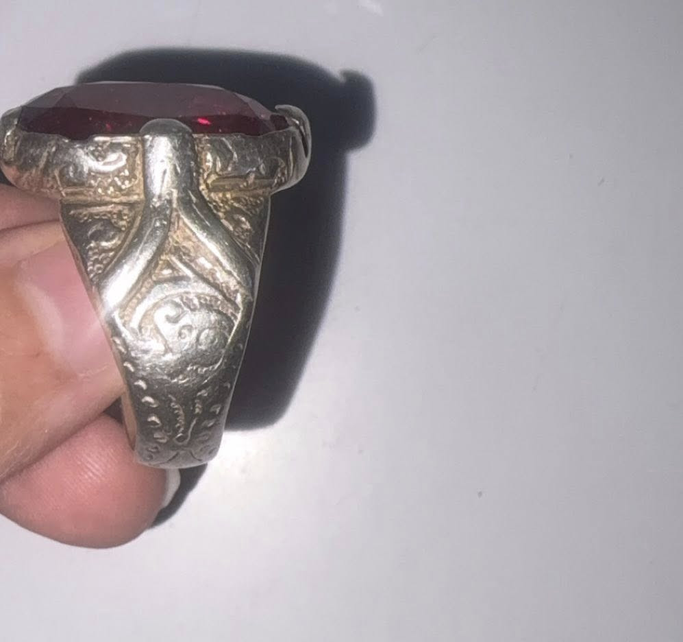 محبس فضة بختم ٩٢٥
بحجر ياقوت باريسي
السعر ٧٥عنوان بغداد


**إذا كنت صاحب هذا الإعلان وتريد حذفه لأي سبب، رجاءا أرسل رسالة إلى الدعم الفني**