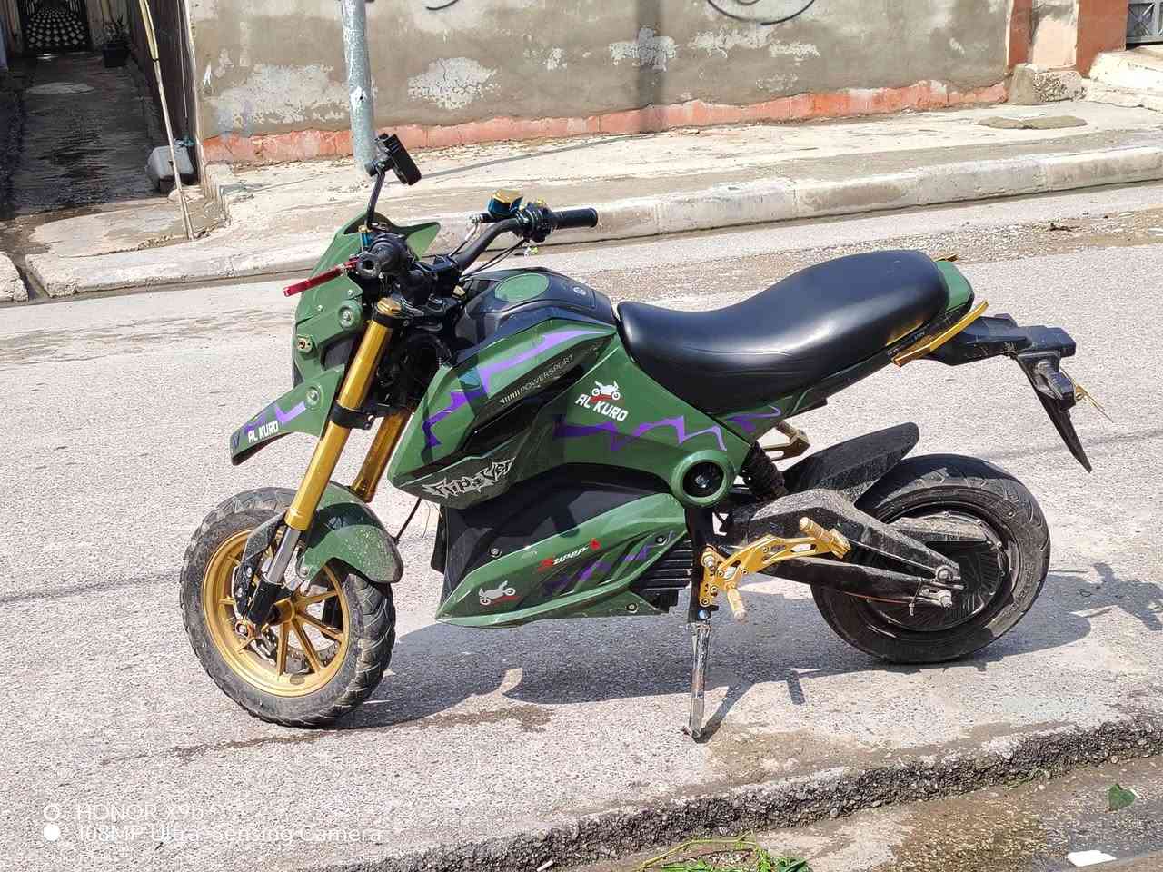 ماطور بطح قفاز شحن مواصفاته ست بطاريات كبار مسطره البطاريه الوحده تقرا 32 امبير السرعه الحقيقيه 90 مانع انزلاق بق ماطور رزن شرط كله شغال الفحص قدام المصلح قبل الدفع فلوسه السعر 625,000 بمجال شيء بسيط للطيبين والشراي يخابرني على هذا الرقم بوكاني موصل***********
