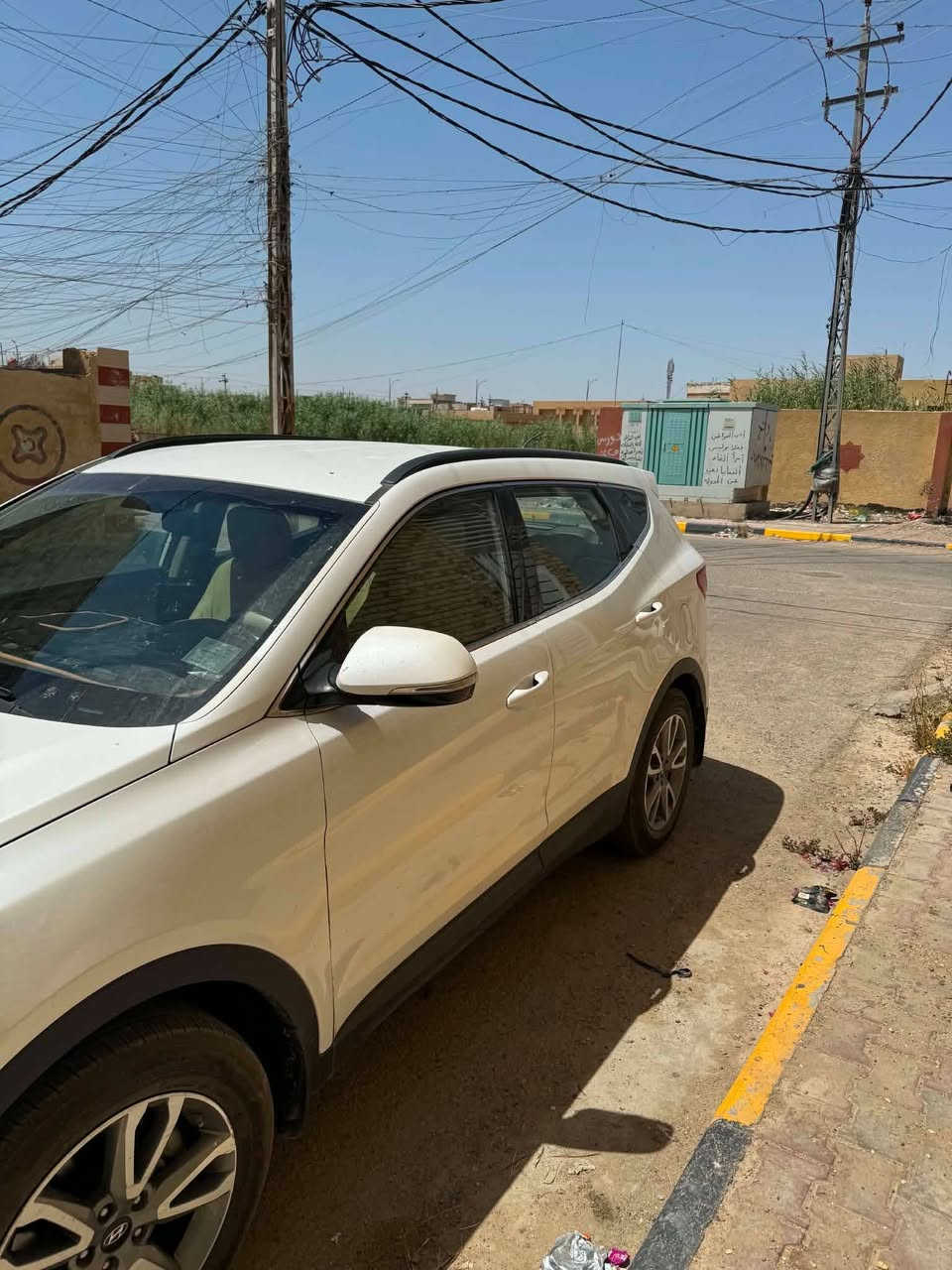 السلام عليكم
هيونداي سنتافي ٢٠١٤ خليجي 
مواصفات ليبي
سيارة كفاله عامه عدا شوي صبغ بالجاملغ الامامي 
محرك ٤ سلندر 
سيارة جديده ماشيه ٧٢ 
مواصفات ستاندر 
محرك ٢٤٠٠ دوش المرغوب 
رقمها السيارة واسط وعنوانها الكوت 
السعر ١٥٥ وبيها مجال 
مكلف بالنشر رقم راعيها 
***********
