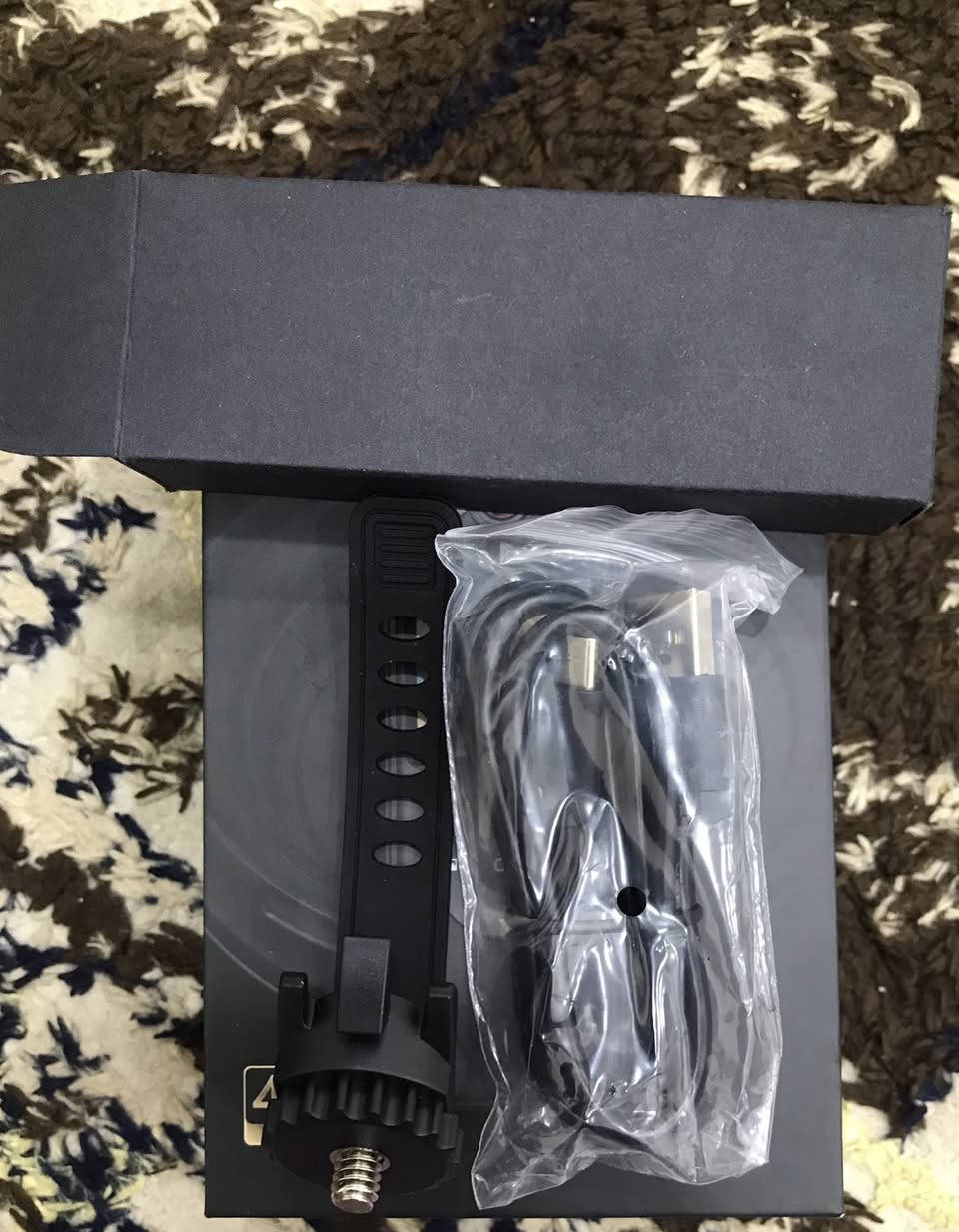 متوفر كامرة body camera 4K HDR كامل ملحقاتة جديدة غير مستخدمة اعلى سعر ابيع للاستفسار اكثر خاص او واتساب : *********** 
متوفر توصيل لكافة محافظات العراق 🚚
