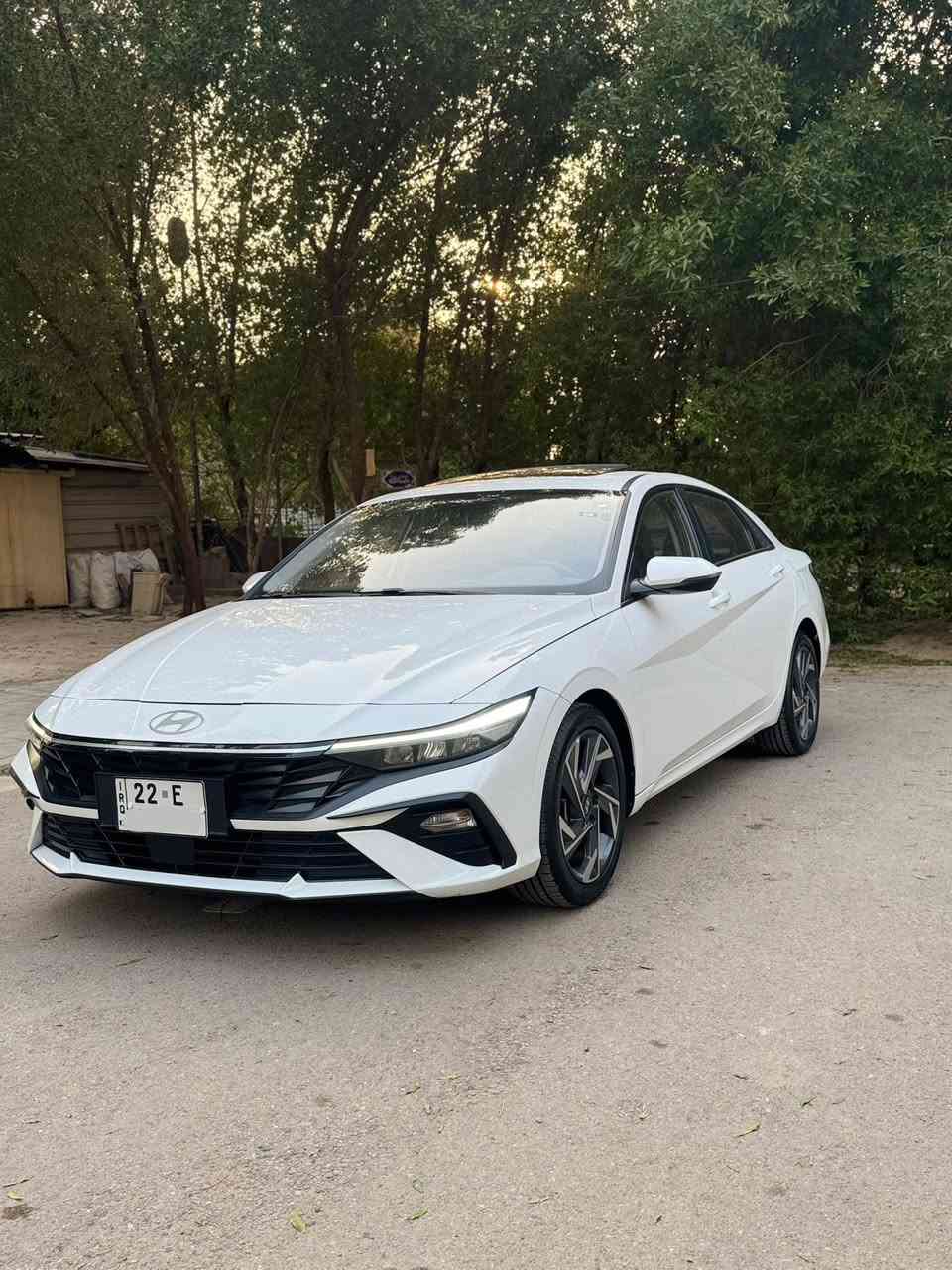 ⸻
🚗 هيونداي إلنترا 2024 🇨🇳 تجميع صيني – فول مواصفات

مستخدمة عداد28 ألف كم فقط ✅

رقم أربيل جديدوكالة أو تحويل ثاني يوم

📜 كفالة عامة من التبديل وللصبغ والبارد

👀 كفالع عامه من كلشي والسونار بالمنشور

🔹 محرك 1500 دبل نوزل اقتصادي
🔹 بصمة تشغيل
🔹 فتحة سقف
🔹 شاشة 
🔹 كاميرا خلفية
🔹 حساسات أمامي وخلفي
🔹 سايد بريك كهرباء
🔹 Auto Hold
🔹 Drive Mode
🔹 إضاءة LED نهارية + لايت زينون
🔹 تبريد خلفي 

السعر: 145ورقة وبي مجال بسيط 

رقم الهاتف:*********** 

📍 الموقع: بغداد
