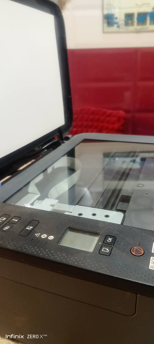 طابعة كانون Ts3440 مكاني كربلاء
بيها خطأ P07 

فتحناها نظفنه كم اسفنجه ورجعناها 

صار كسر بالبوابة بس صلحناها بالصمغ ورجعت طبيعي 

بدون كاترج 

بدون كيبل


**إذا كنت صاحب هذا الإعلان وتريد حذفه لأي سبب، رجاءا أرسل رسالة إلى الدعم الفني**