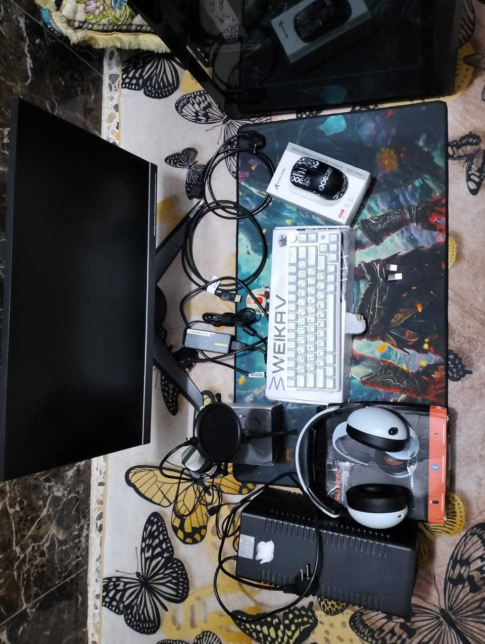 حاسبه للبيع السعر 900 و بيها مجال 
مستخدمه شهرين 

مواصفات الحاسبة 
معالج R5 5600
كرت الشاشه  GTX 1660Ti msi
رامات 16
هارد 1 تيرا ssd
كيس دارك فلاش 
مذر بورد b550 asus

ملحقات 
مايك 
سماعه 
كيبورد ميكانيكي
ماوس اتاك شارك
ماوس باد
جوستك إكس بوكس
واي فاي 
بلوتوث 
كل الأغراض مع الكراتين
يو بي اس 1200
شاشه Lenovo 144 HZ

للاستفسار تواصل خاص 
المكان بغداد الحسينيه


**إذا كنت صاحب هذا الإعلان وتريد حذفه لأي سبب، رجاءا أرسل رسالة إلى الدعم الفني**