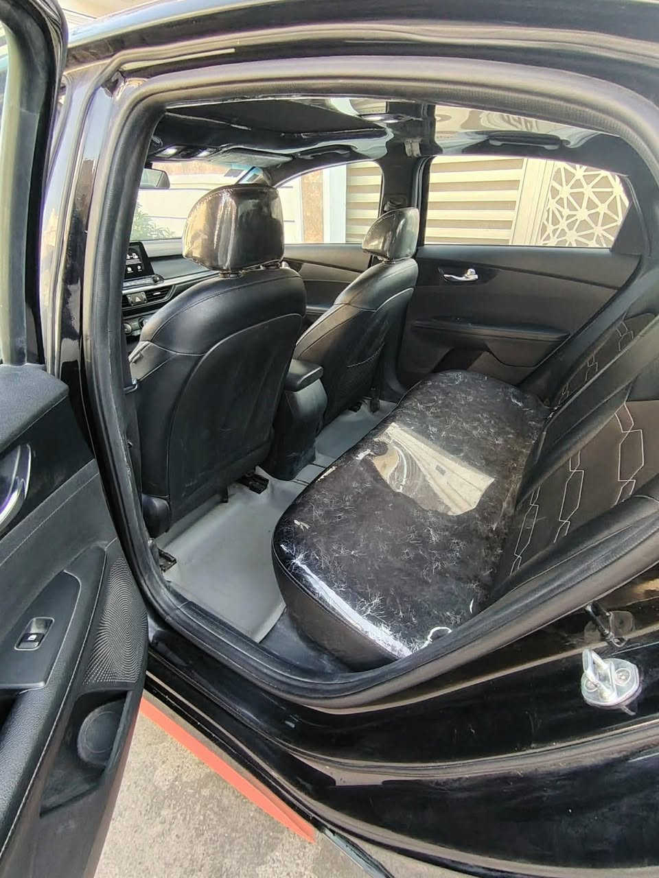 كيا فورتي موديل 2021 أمريكي فول مواصفات 1علئ1 محرك 2000دوش كيرهه ايتي مبدل هاتف *********** السعر 135 مكاني الثعالبه وره سيطرته الشعب
