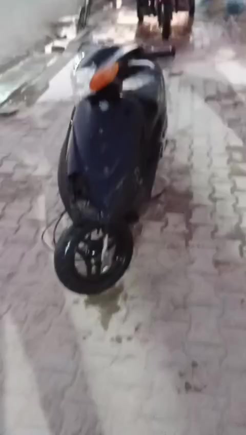 سلام عليكم دراجه ساسوكي رياضي دراجه اوراق اصولي الدراجه متروكه ما مفتوحه علا وضع الشركه عوزها الكفر الكدامي يتبدل الدراجه كلشي شغال بيها الكرباءيات نكره سلف والشراي بخدمته هاذا(***********)
